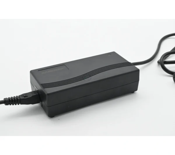 Gazelle Impulse Kompatibler Lader 42V 2A 2-polig