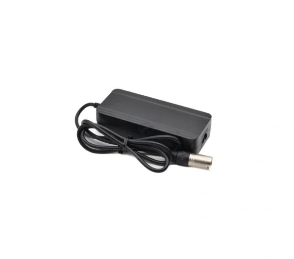 giant_acculader_42v__3-poligxlr__bovenkant Riesiges 42V 2A Batterieladegerät (3-poliger XLR-Stecker)
